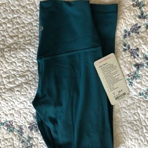 Lululemon align dark uniform blue size 4 25”